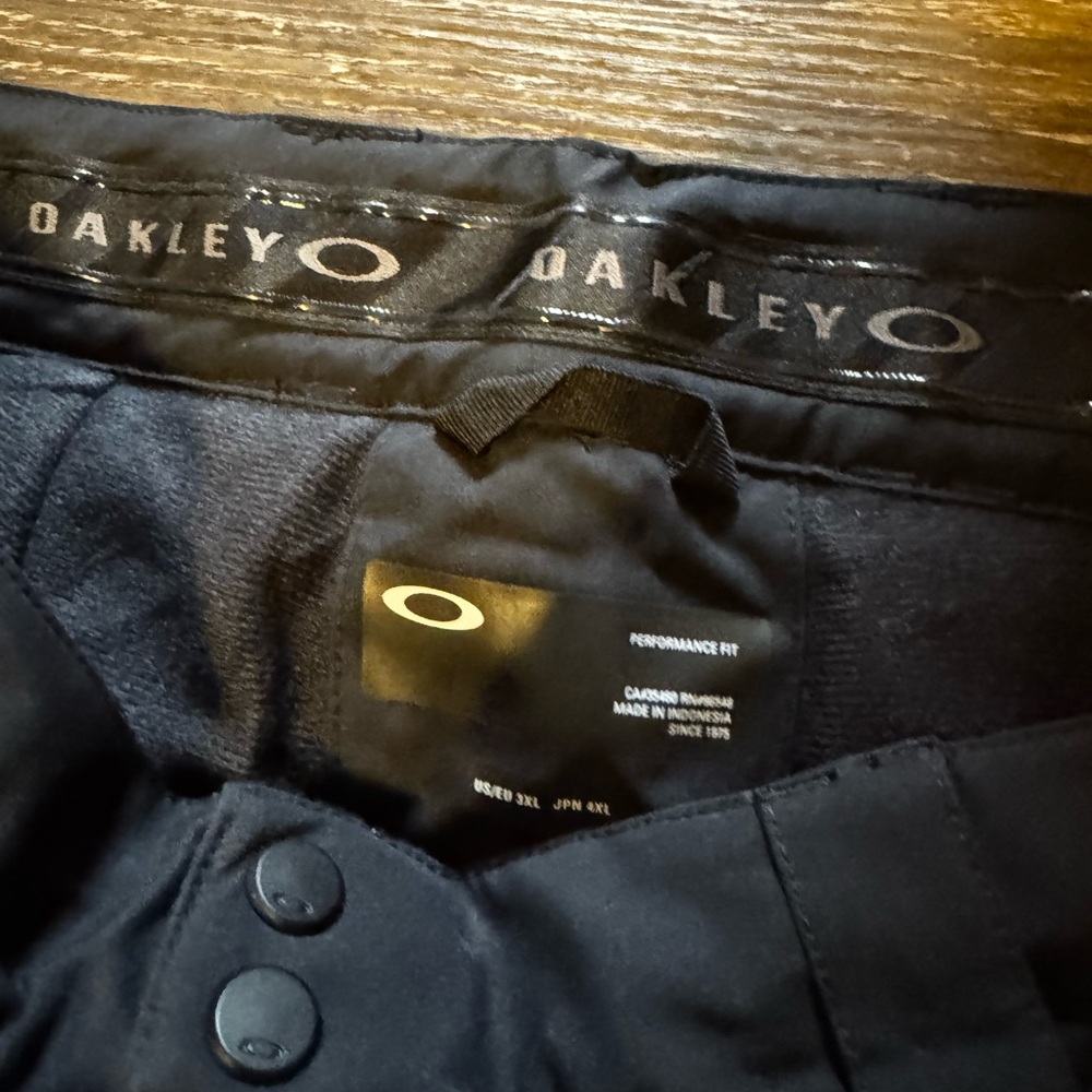 Oakley Black Performance Fit Pants